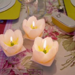 candele a forma di fiore